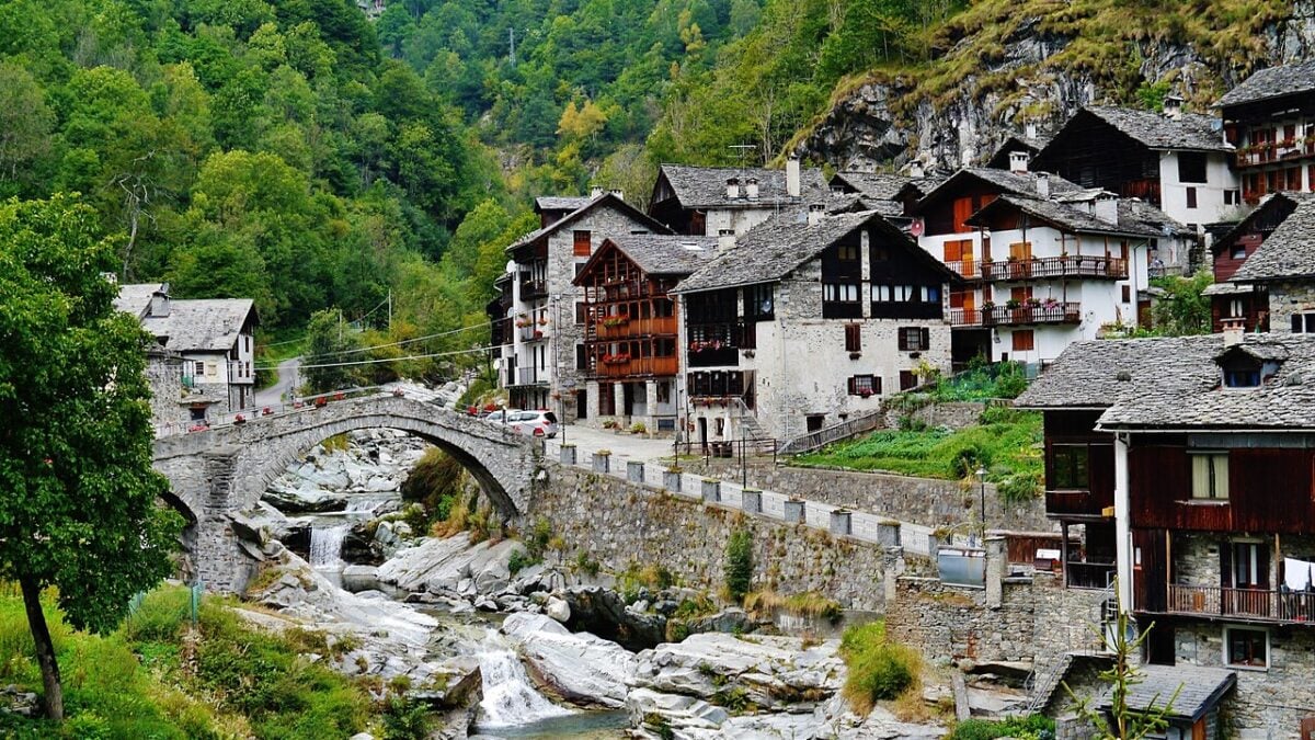 Il Piemonte ha un nuovo borgo tra i più belli d’Italia: Benvenuti a Rassa!