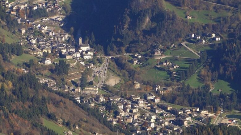 Lo chiamano “la piccola Toledo” ed è un borgo lombardo dal fascino antico