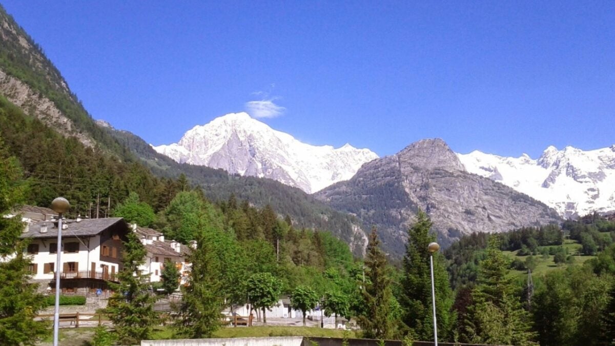Alla scoperta di questo Borgo valdostano noto per le sue acque termali