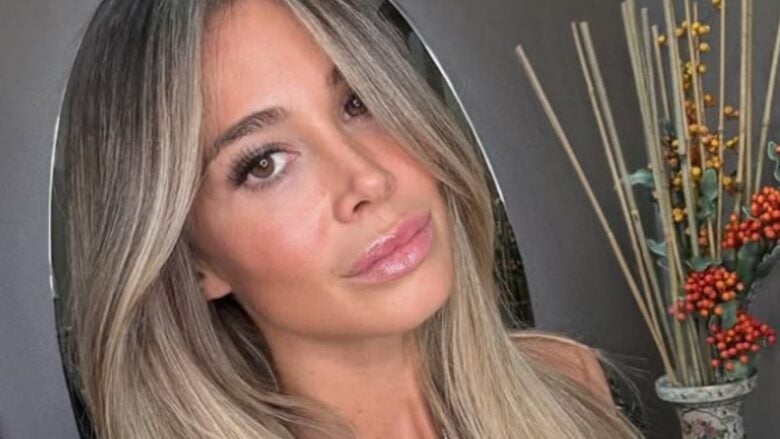 Diletta Leotta, neppure in casa rinuncia allo stile più trendy e glamour con l’accappatoio griffato da oltre 400 euro!