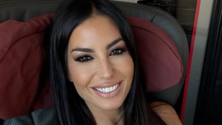 Elisabetta Gregoraci sfoggia il colore di super tendenza per questa stagione con un tocco glamour e griffato: copia subito il suo Look!