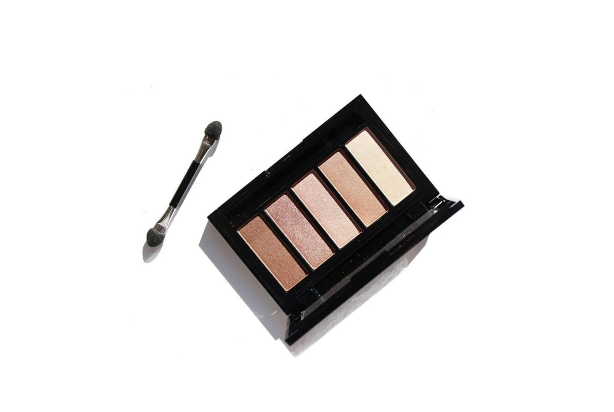Make-up occhi effetto lifting: i segreti per uno sguardo disteso e luminoso Make-up occhi effetto lifting: i segreti per uno sguardo disteso e luminoso