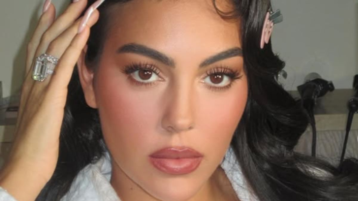 Georgina Rodriguez non bada a spese per le sue amate borse di lusso: ecco quanto è costata l’ultima new entry in casa firmata Hermès (è tra le più costose al mondo)!