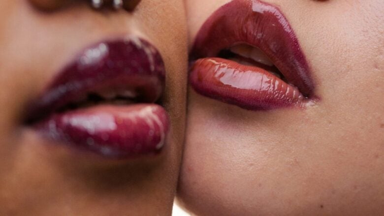 Burgundy Lips: la tendenza labbra più sensuale dell’autunno