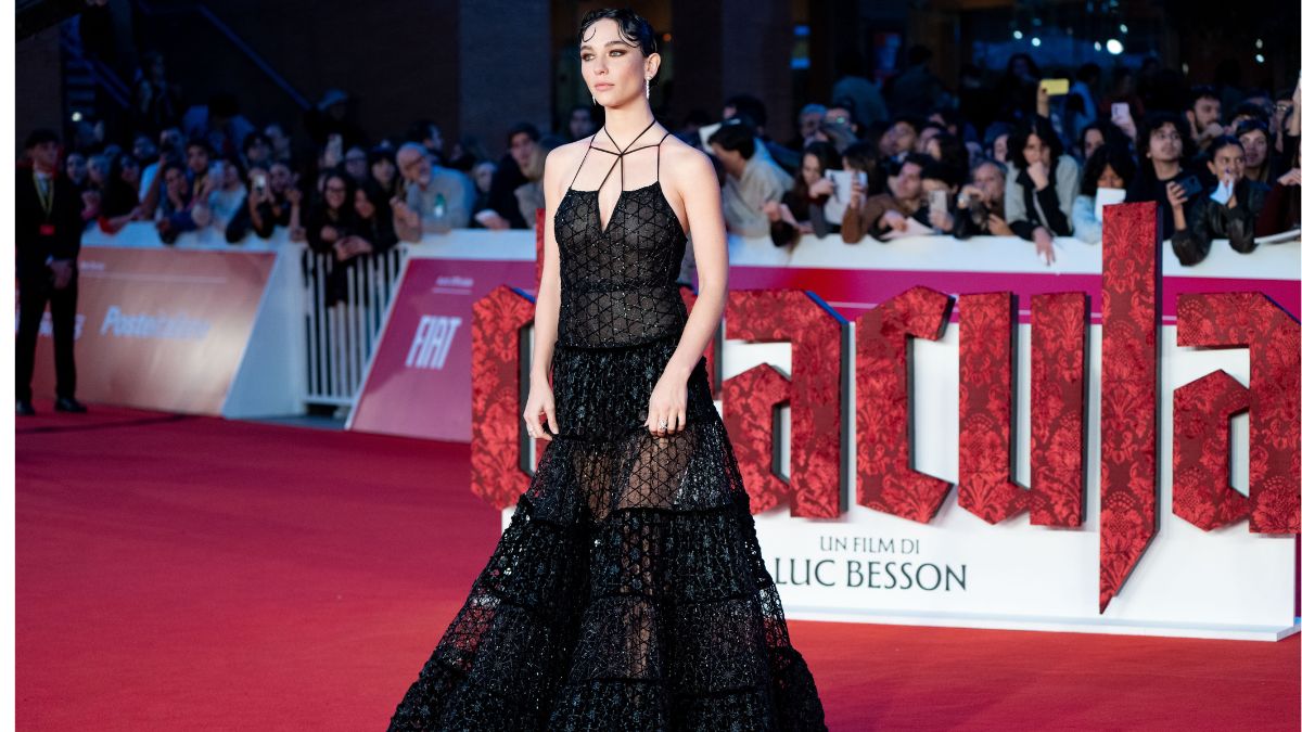 Matilda De Angelis lascia tutti senza fiato al Roma Film Fest 2025 con un meraviglioso abito d’archivio firmato Fendi Matilda De Angelis lascia tutti senza fiato al Roma Film Fest 2025 con un meraviglioso abito d’archivio firmato Fendi