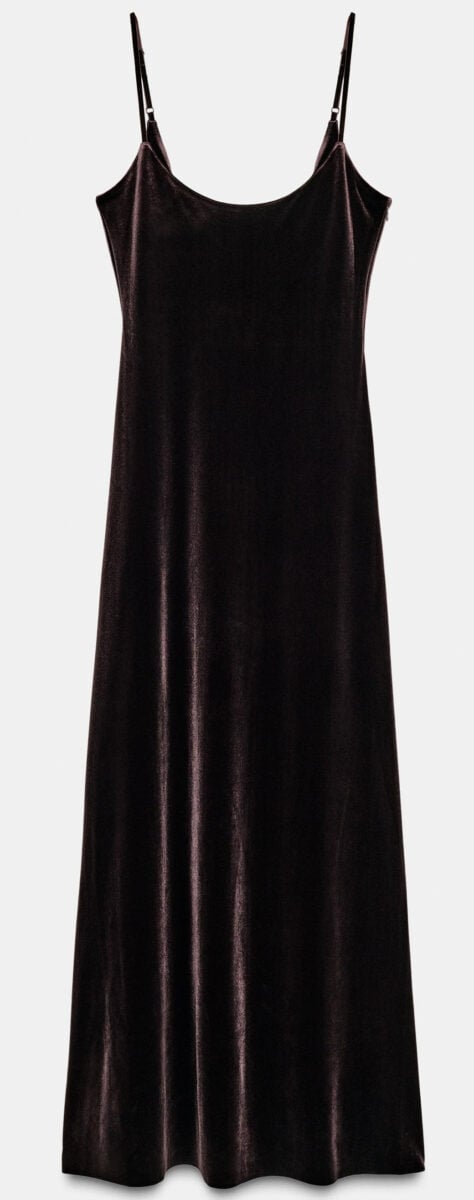 Zara firma i vestiti in velluto più gettonati e chic dell’Inverno 2025 Zara firma i vestiti in velluto più gettonati e chic dell’Inverno 2025