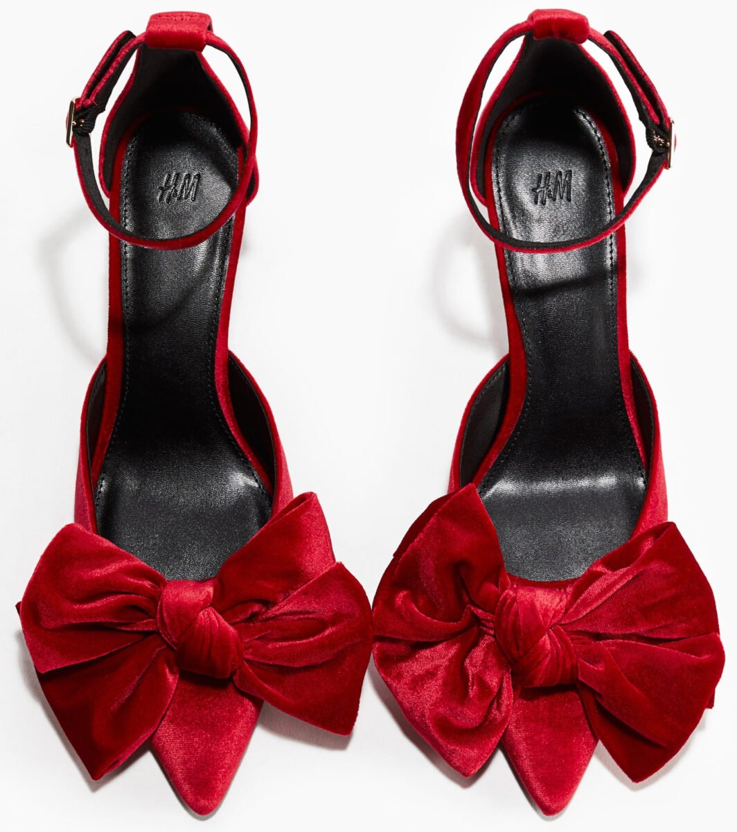 Le décolleté rosse più chic da sfoggiare ai party di Natale