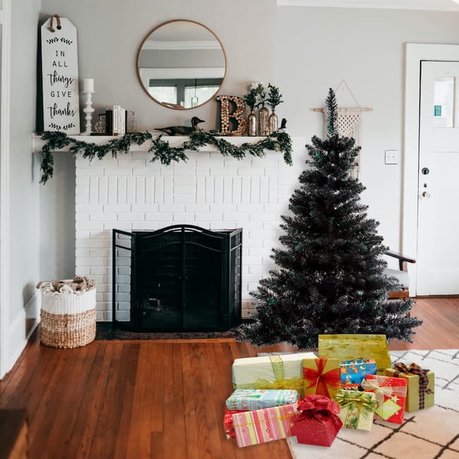 Natale 2025 in Bianco e Nero: una decorazione moderna, originale e di grande stile