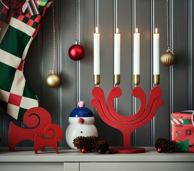 IKEA veste il Natale 2025: design, calore e tradizione in chiave contemporanea