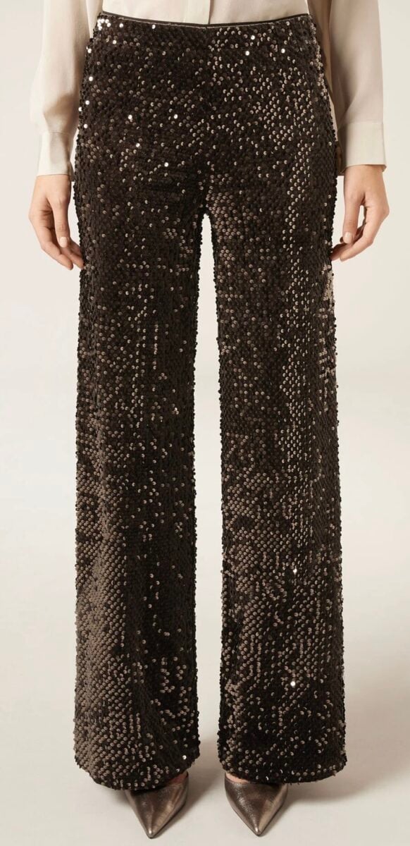 Pantaloni in velluto: i modelli più eleganti da indossare a Natale