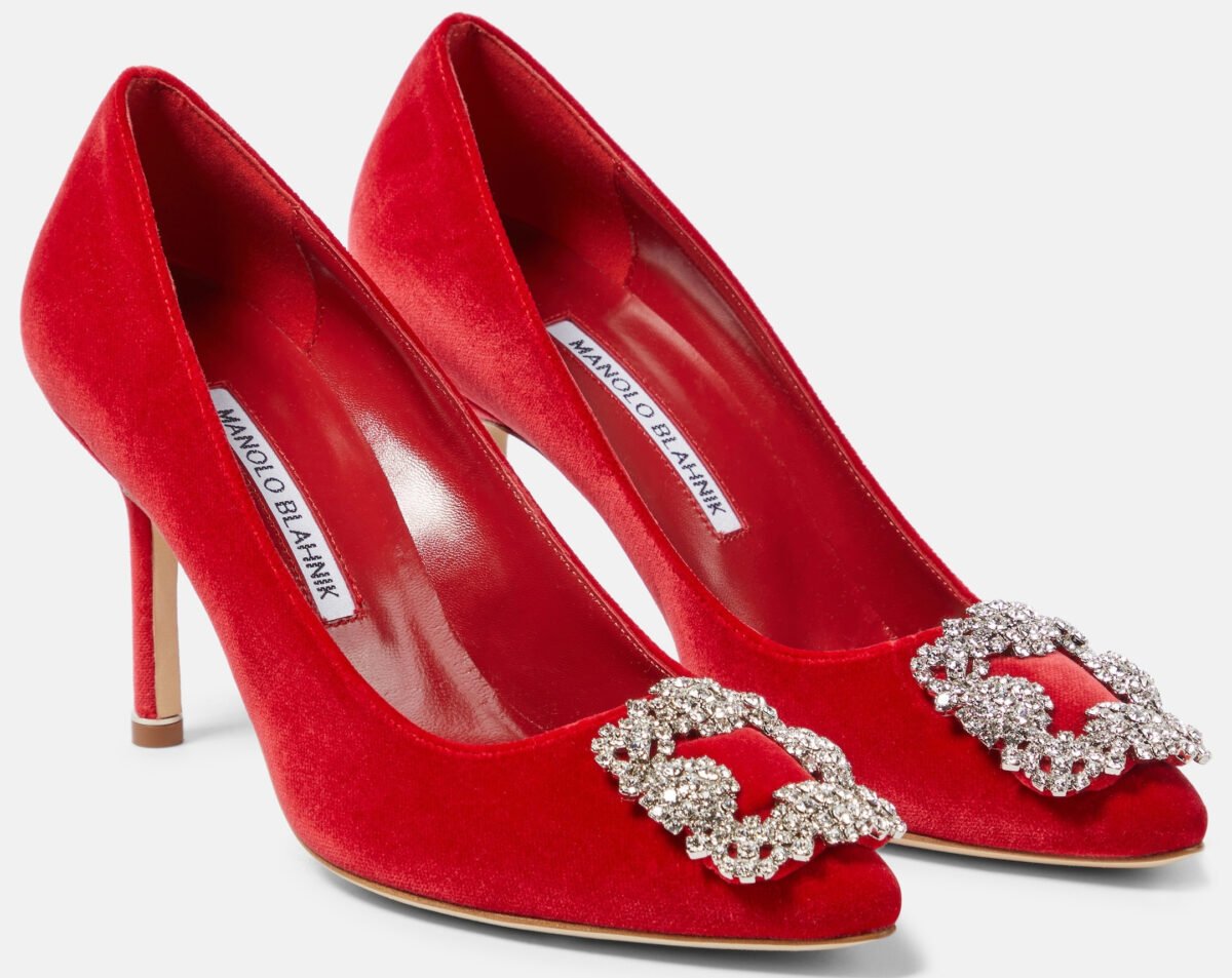 Le décolleté rosse più chic da sfoggiare ai party di Natale