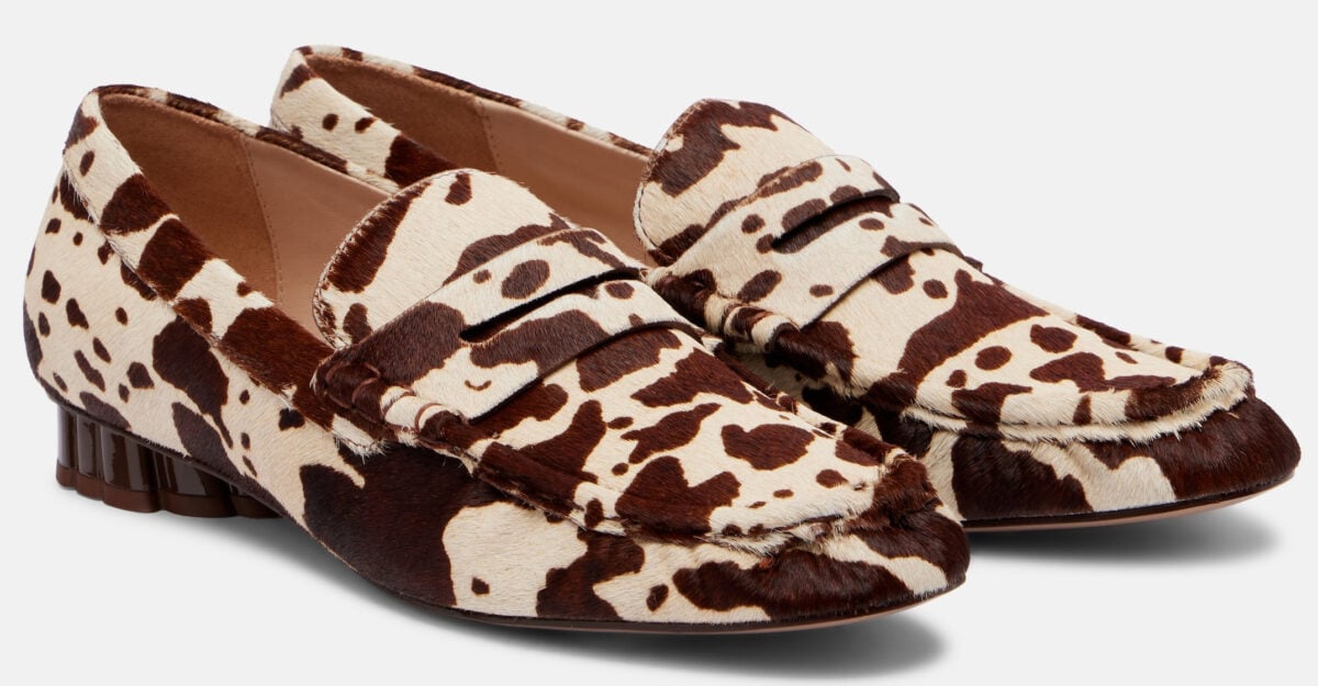 Audaci e trendy, i mocassini animalier conquistano il cuore delle fashion addicted Audaci e trendy, i mocassini animalier conquistano il cuore delle fashion addicted