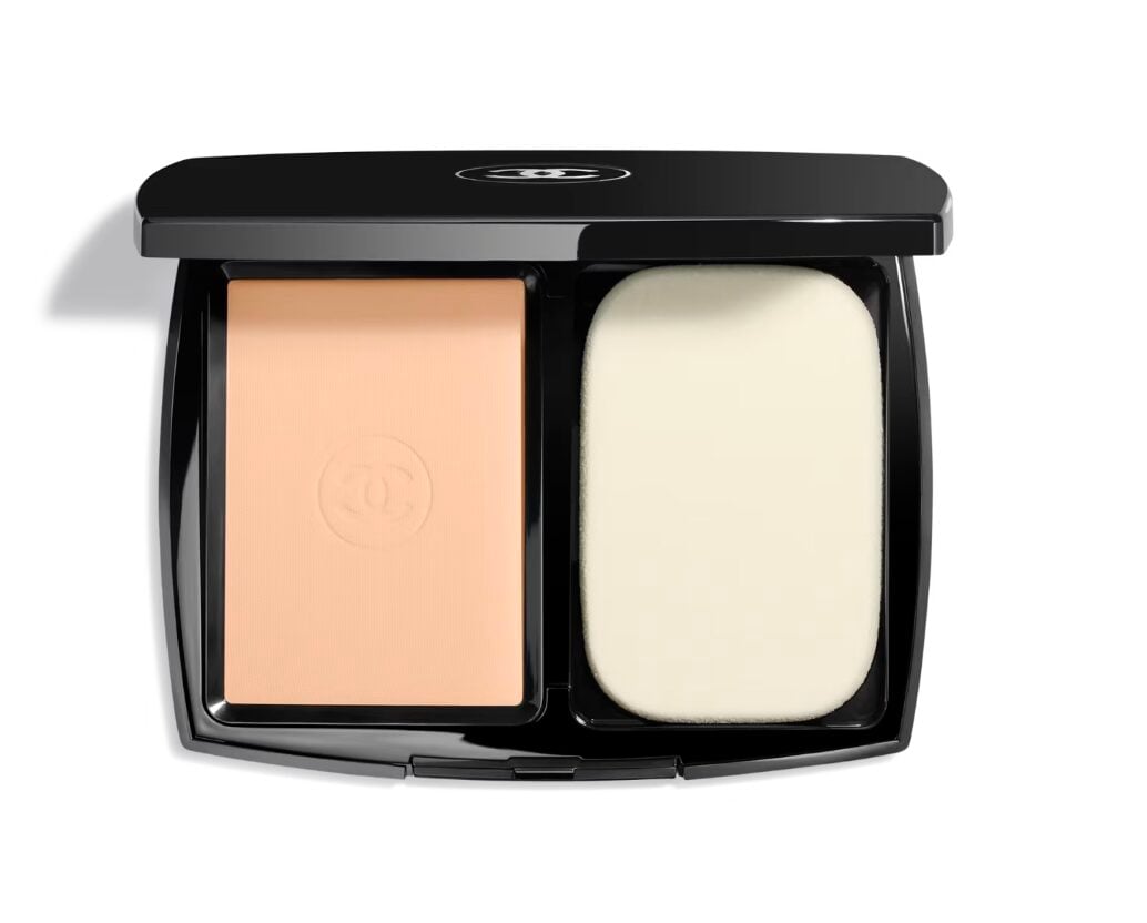 Fondotinta in polvere: un ritorno make up che promette di diventare virale