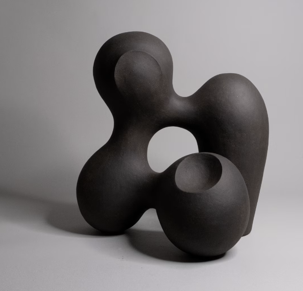 Kave Home scommette sull’arte: una gallery online per acquistare opere e arredare casa