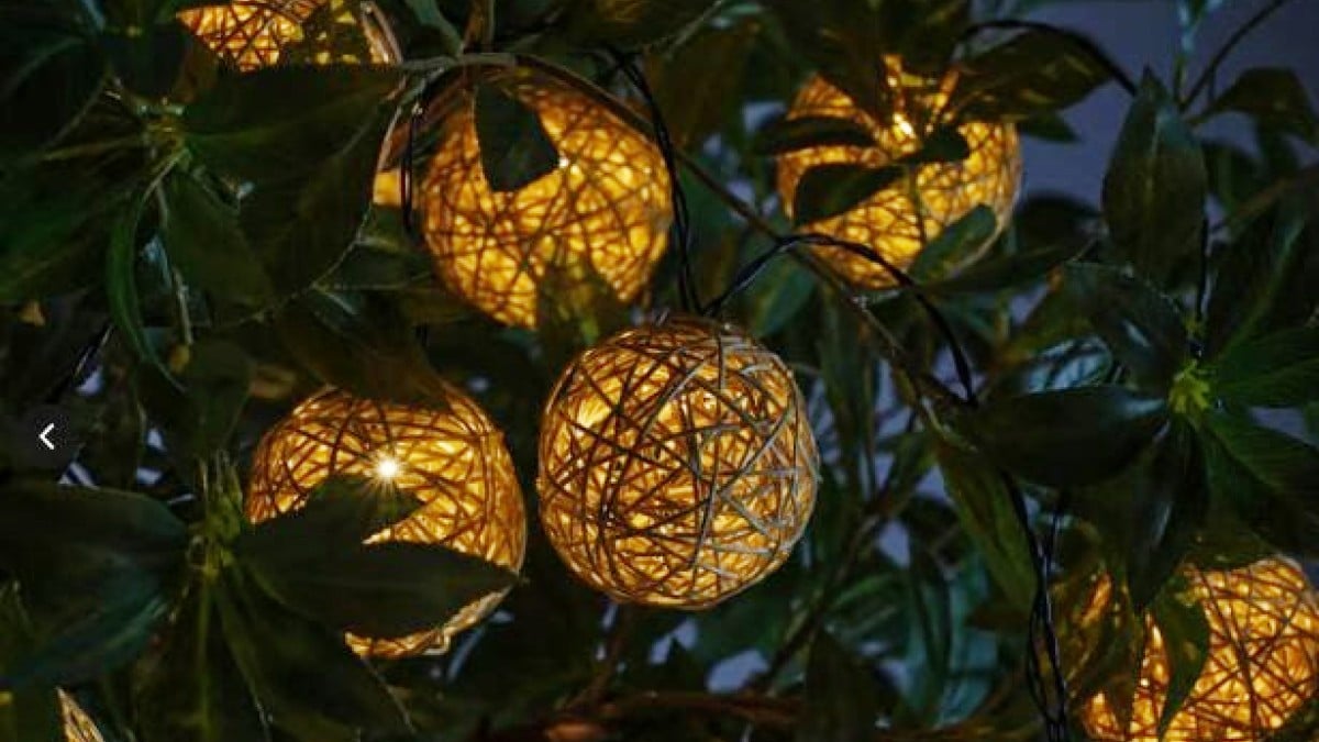 Come rendere speciale il tuo Balcone a Natale: scopri le decorazioni luminose di Ikea, Zara Home e Primark Come rendere speciale il tuo Balcone a Natale: scopri le decorazioni luminose di Ikea, Zara Home e Primark