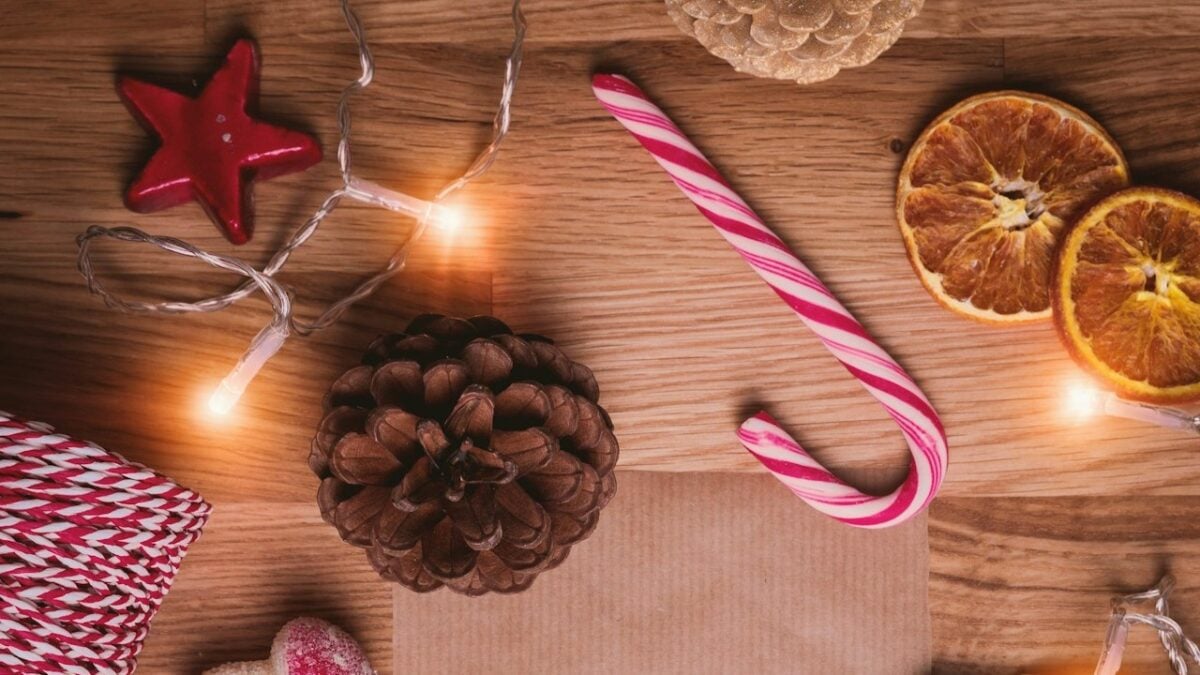 Profumi che sanno di Natale: 5 fragranze che evocano tutto il calore e la magia delle festività