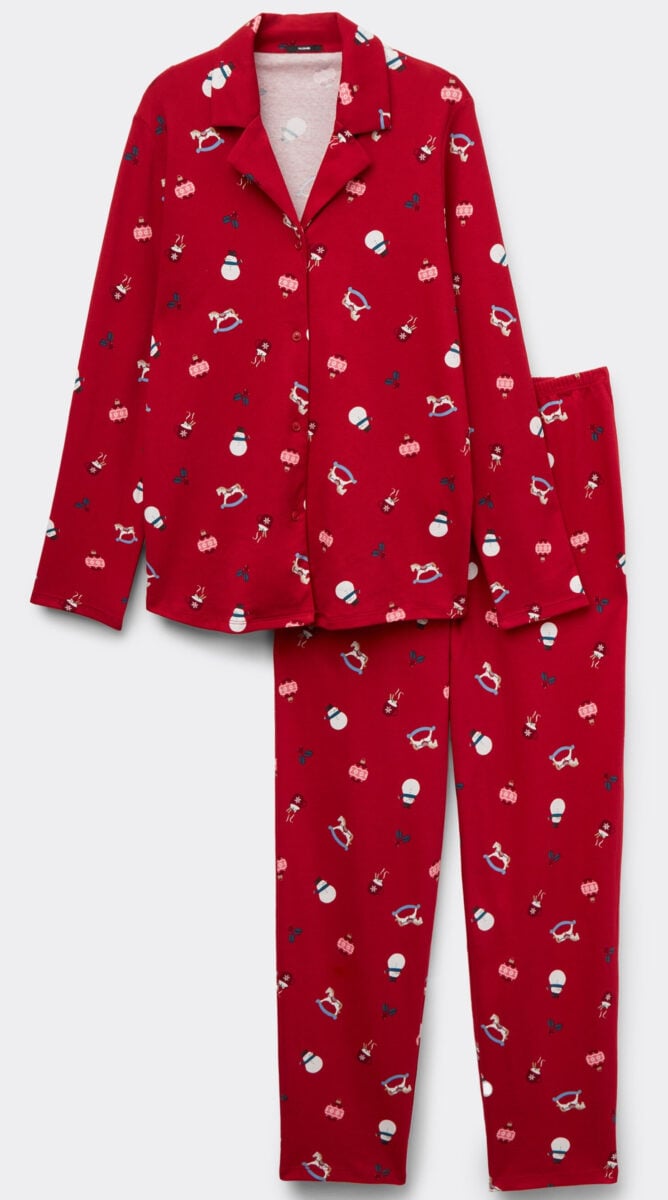 5 pigiami simpatici e divertenti a tema Natale da mettere sotto l’Albero 5 pigiami simpatici e divertenti a tema Natale da mettere sotto l’Albero