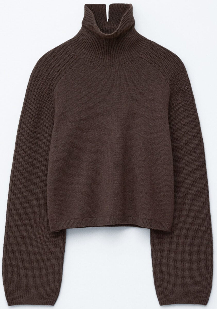 50 sfumature di marrone: ecco i maglioni total brown più desiderati dell’Inverno 2025