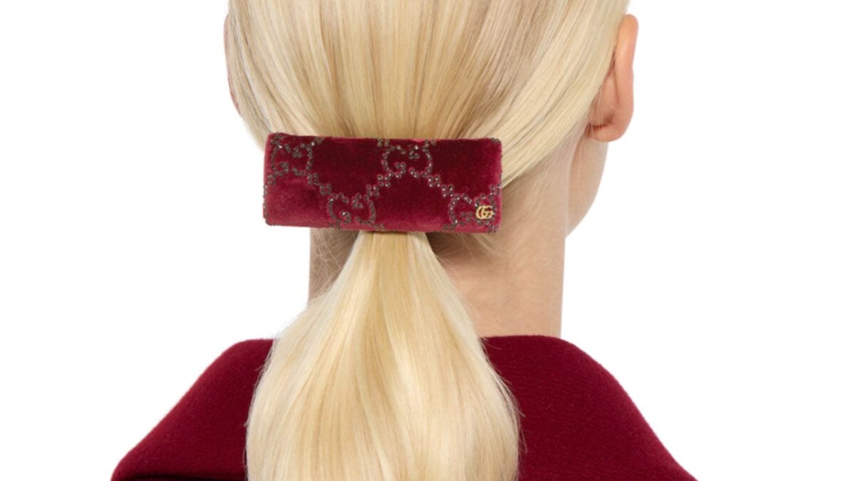 Date una scossa ai look natalizi sfoggiando questi accessori per capelli davvero irresistibili! Date una scossa ai look natalizi sfoggiando questi accessori per capelli davvero irresistibili!