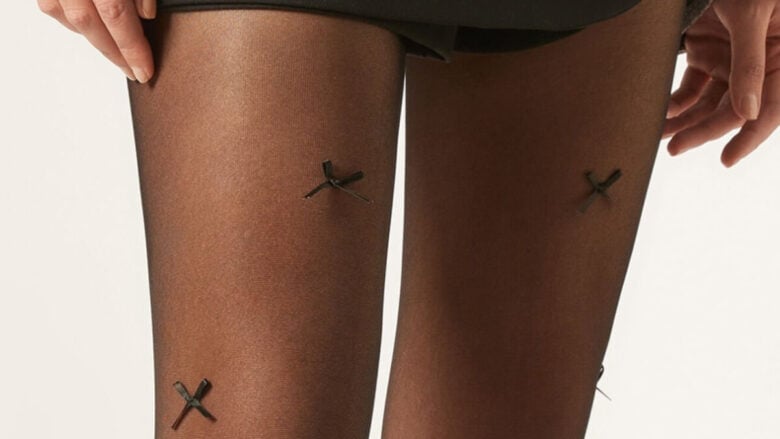 Sono questi i collant must have della collezione Party Calzedonia dedicata al Natale 2025