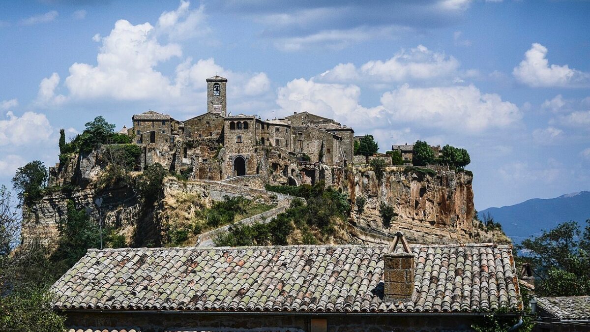 Un Natale indimenticabile nel Borgo fantasma più suggestivo d’Italia Un Natale indimenticabile nel Borgo fantasma più suggestivo d’Italia