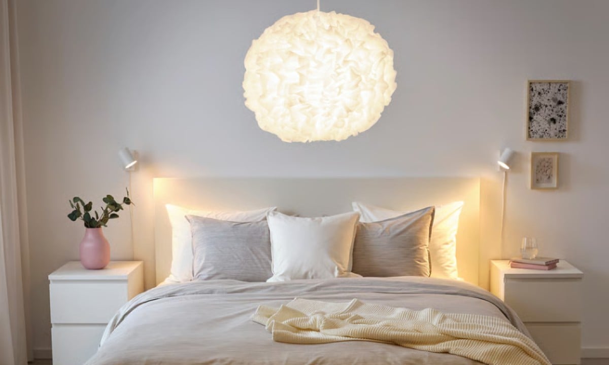 Arreda con il Pantone 2026 Cloud Dancer: il bianco luminoso e naturale che definisce il nuovo minimalismo caldo