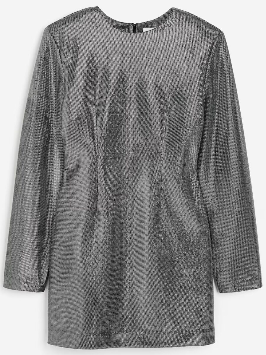 Abiti con spalline imbottite, il big comeback del Capodanno 2026