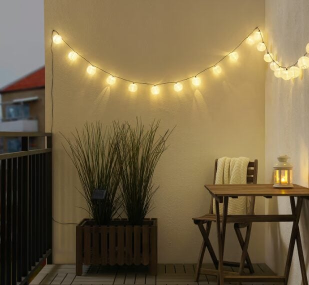 Fai brillare il tuo balcone questo Natale con IKEA: ecco le decorazioni che ti invidieranno tutti! Fai brillare il tuo balcone questo Natale con IKEA: ecco le decorazioni che ti invidieranno tutti!