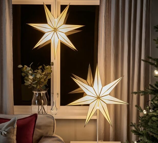 Fai brillare il tuo balcone questo Natale con IKEA: ecco le decorazioni che ti invidieranno tutti! Fai brillare il tuo balcone questo Natale con IKEA: ecco le decorazioni che ti invidieranno tutti!