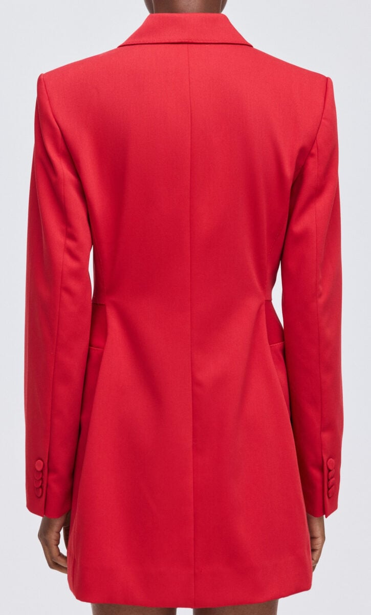 L’abito blazer rosso di H&M è il pezzo must di un Natale super chic! L’abito blazer rosso di H&M è il pezzo must di un Natale super chic!