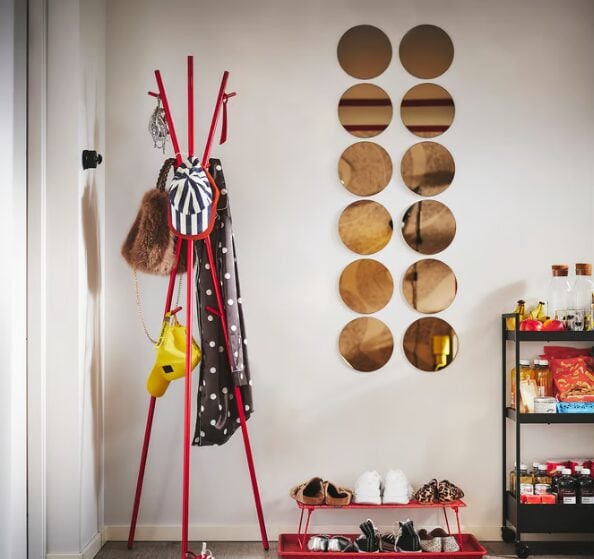 Decorare casa a Natale con il Rosso: 7 complementi IKEA per un’atmosfera calda e festiva Decorare casa a Natale con il Rosso: 7 complementi IKEA per un’atmosfera calda e festiva