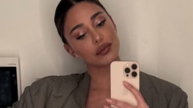 Belen Rodriguez lancia la borsa Hinnominate x Rebeya in edizione limitata per Natale: cosa è contenuto all’interno!