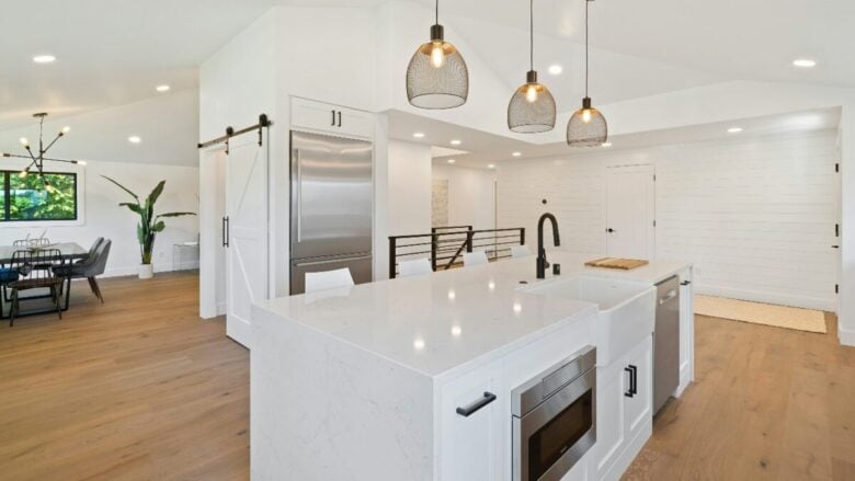 Cucine, perché il bianco non è più il colore di tendenza: ecco la palette che dominerà il 2026…