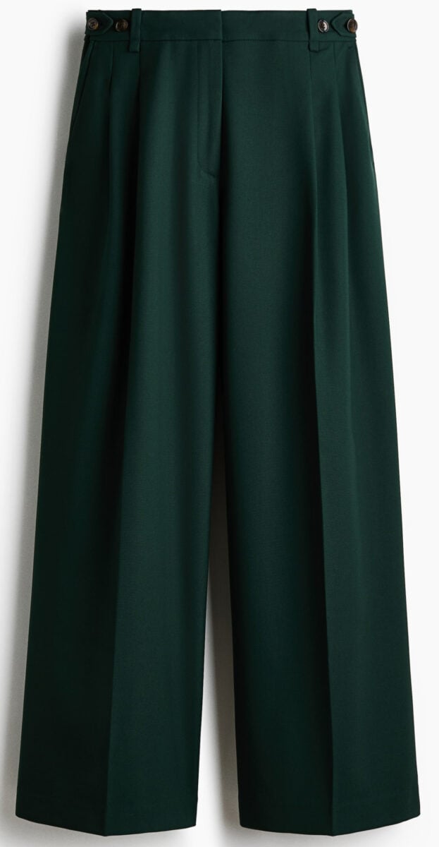 Verde bosco: il colore moda dell’inverno 2025 per uno stile trendy e sofisticato