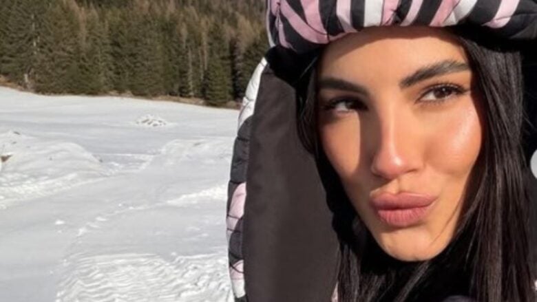 Giulia De Lellis, anche in montagna non rinuncia allo stile più trendy e glamour con la tuta da sci firmata Emilio Pucci