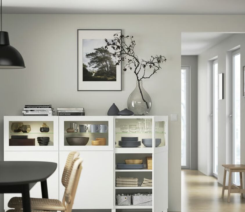 Arreda con il Pantone 2026 Cloud Dancer: il bianco luminoso e naturale che definisce il nuovo minimalismo caldo