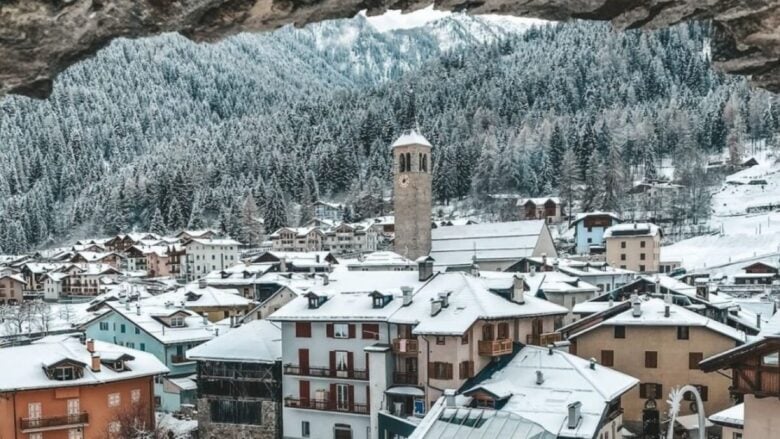 Alla scoperta di Ossana, il Borgo dai mille presepi da visitare ora!