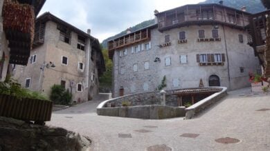 In Trentino c’è un Borgo in cui trascorrere un Natale tra artigianato, sapori tipici e tradizioni