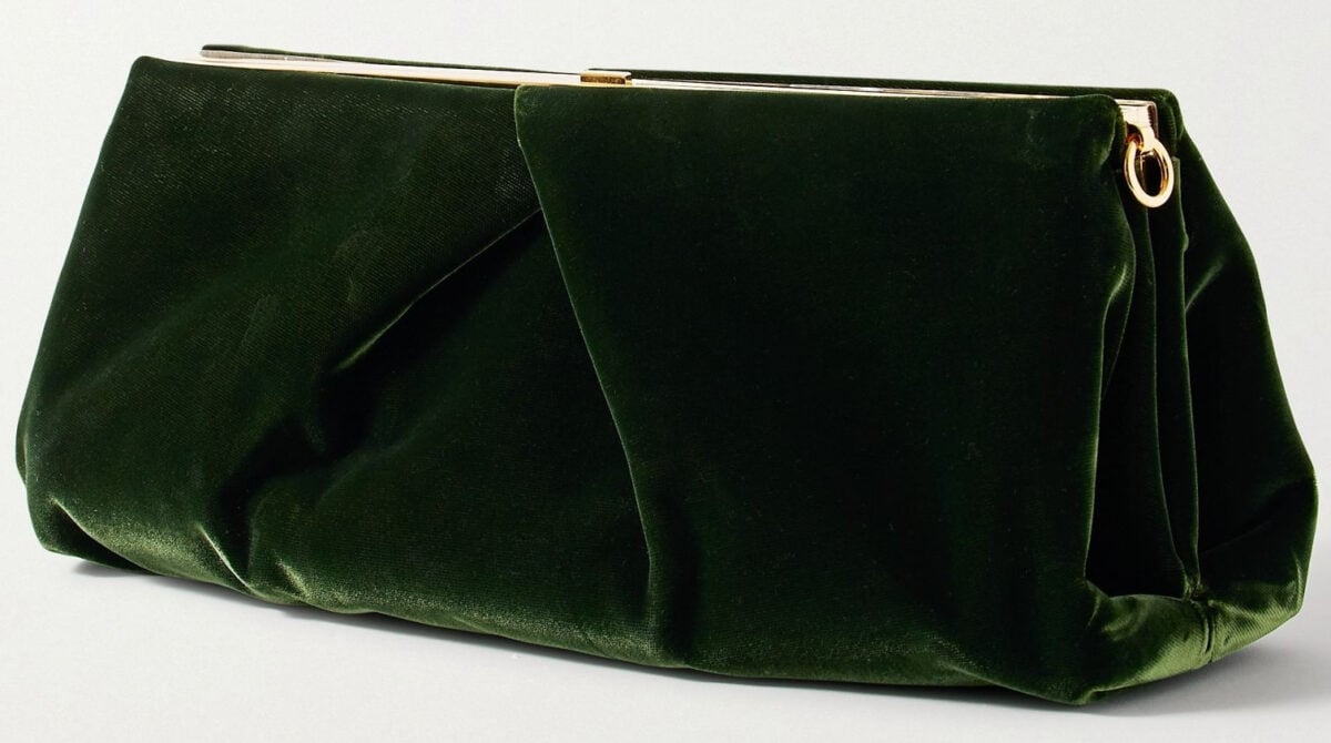 Da Miu Miu a Max Mara, ecco le borse deluxe in velluto più chic delle Feste Da Miu Miu a Max Mara, ecco le borse deluxe in velluto più chic delle Feste