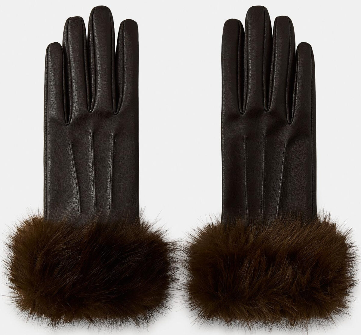 L’accessorio raffinato e glam dell’inverno 2026: mai più senza!