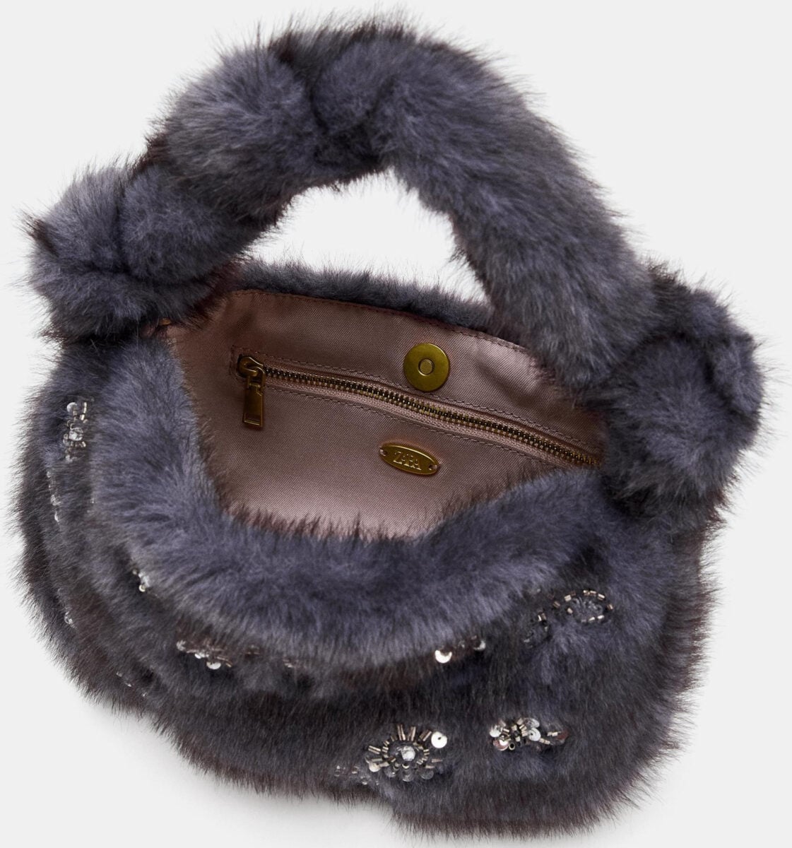 Zara firma la borsa in pelliccia più gettonata (e scontata) del momento!