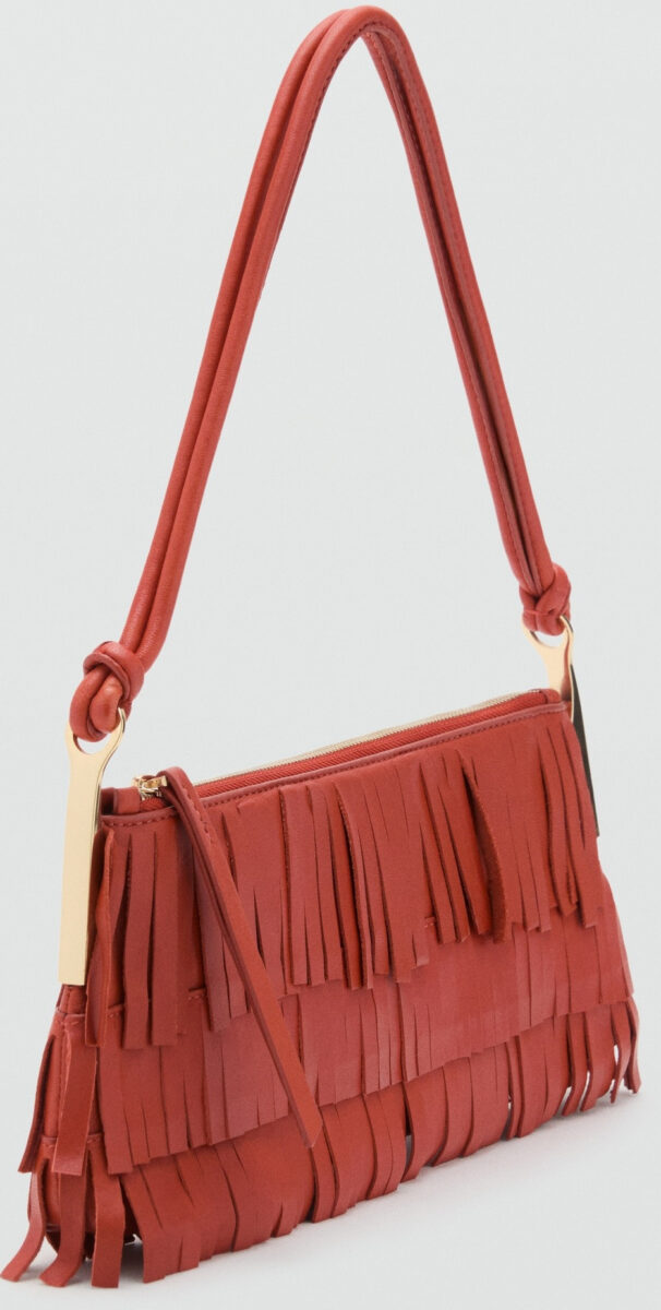 È firmata Mango la borsa con frange perfetta sia per l’Inverno che per la Primavera