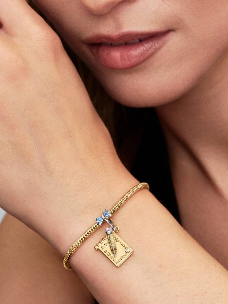 Bridgerton x Pandora: tutto sulla collezione di gioielli più attesa del momento!