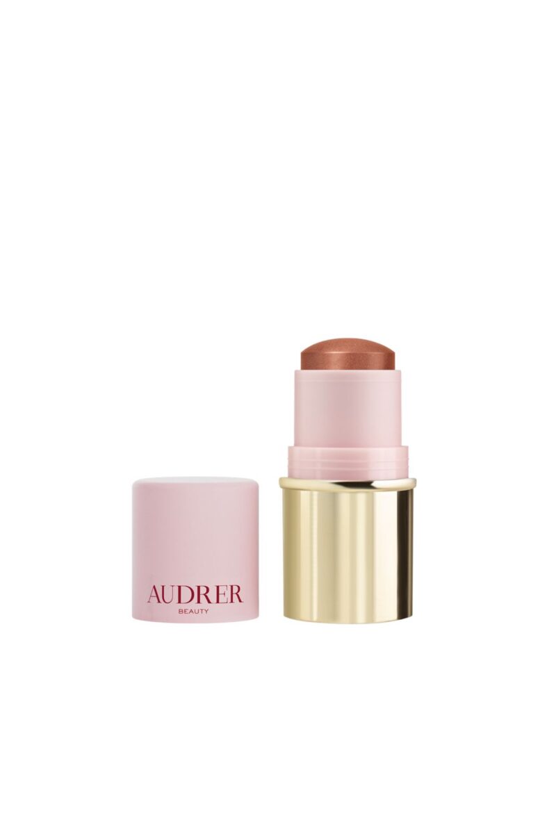 Il Glow Stick di Giulia De Lellis illumina la pelle come mai prima d’ora!