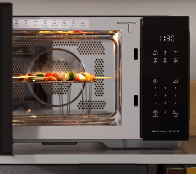 Microonde e Friggitrice ad Aria 2 in 1: la soluzione salvaspazio IKEA che fa risparmiare