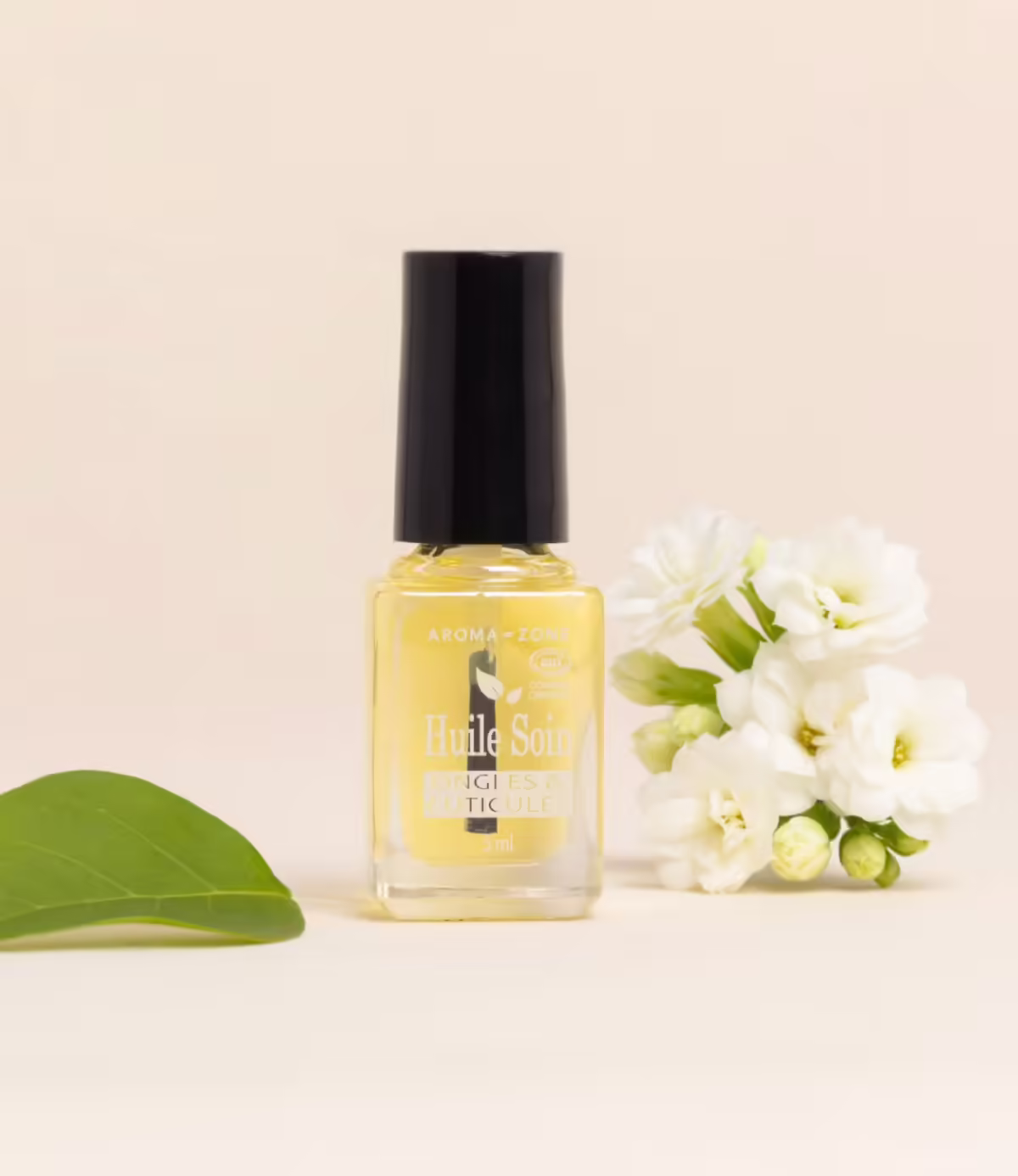 Olio per cuticole: 5 prodotti per una mano curata e sana Olio per cuticole: 5 prodotti per una mano curata e sana