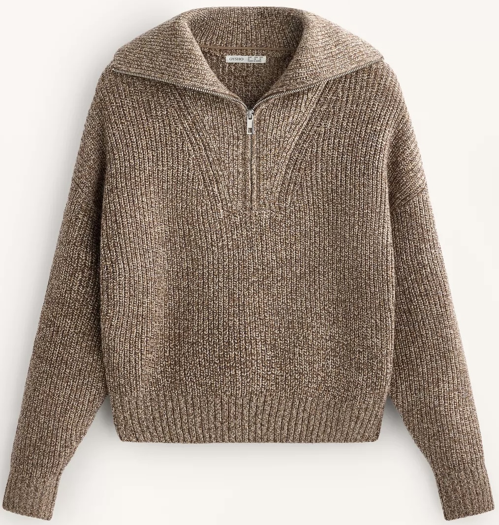 Il maglione con zip, casual ma chic, è il nuovo protagonista di stagione Il maglione con zip, casual ma chic, è il nuovo protagonista di stagione