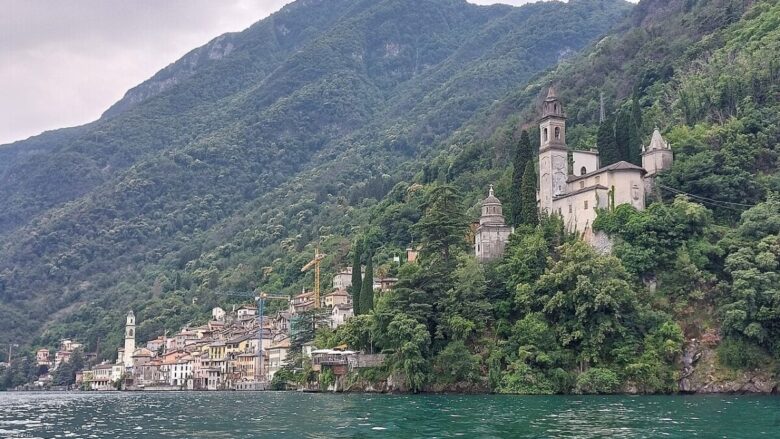 Questo Borgo è un vero gioiello affacciato sul Lago di Como