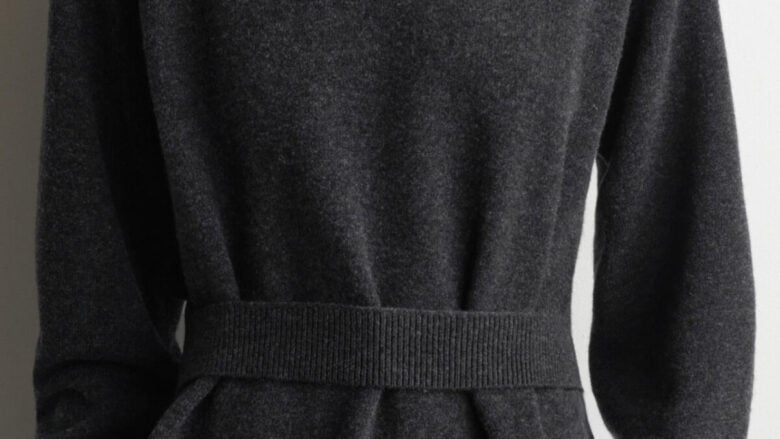 Sensuali e sofisticati: i maglioni con cintura che reinventano il look fashion della stagione invernale