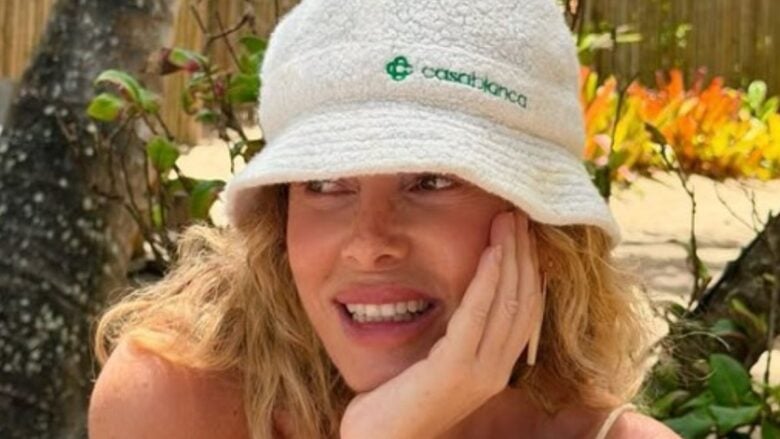 Alessia Marcuzzi mostra sui social le sue borse preferite del momento: ma quanto costano!